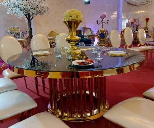 میز مهمان پایه لوله‌ای